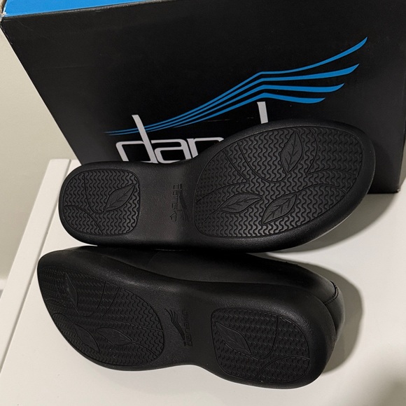 Dansko Women's Vibeka Black Mary Jane Shoes - Picture 7 of 8